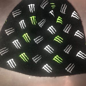 MONSTER ENGERY BEANIE